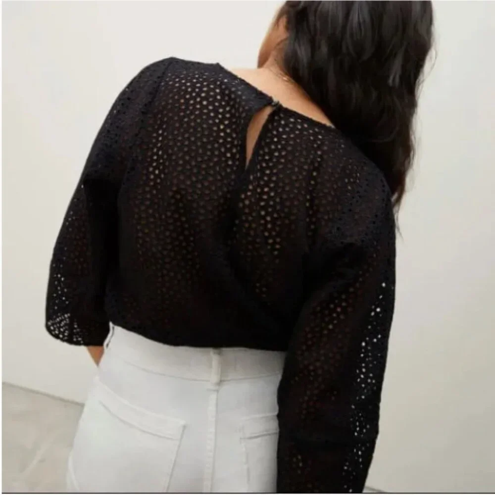 Everlane Eyelet Lantern Top | xs